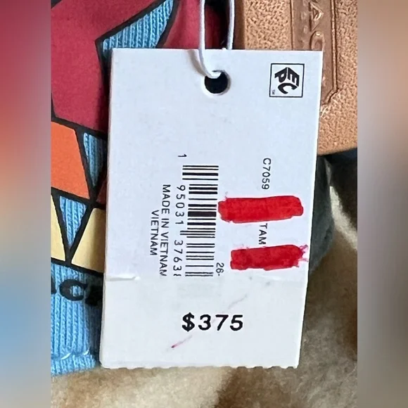 C7059 - Coach Ski Bear Collectible in Signature Shearling - Picture 6 of 9